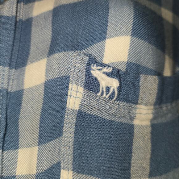 Ambercrombie & Fitch Womens Medium Button Up Shirt Blue Plaid Casual Lightweight - Picture 4 of 12